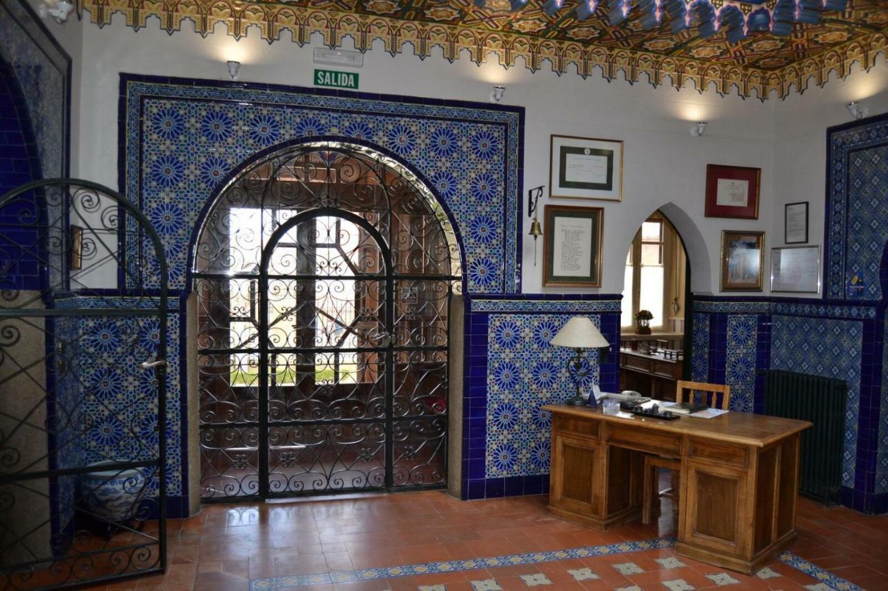 Hotel Villegas Валенсія-де-Дон-Хуан Екстер'єр фото